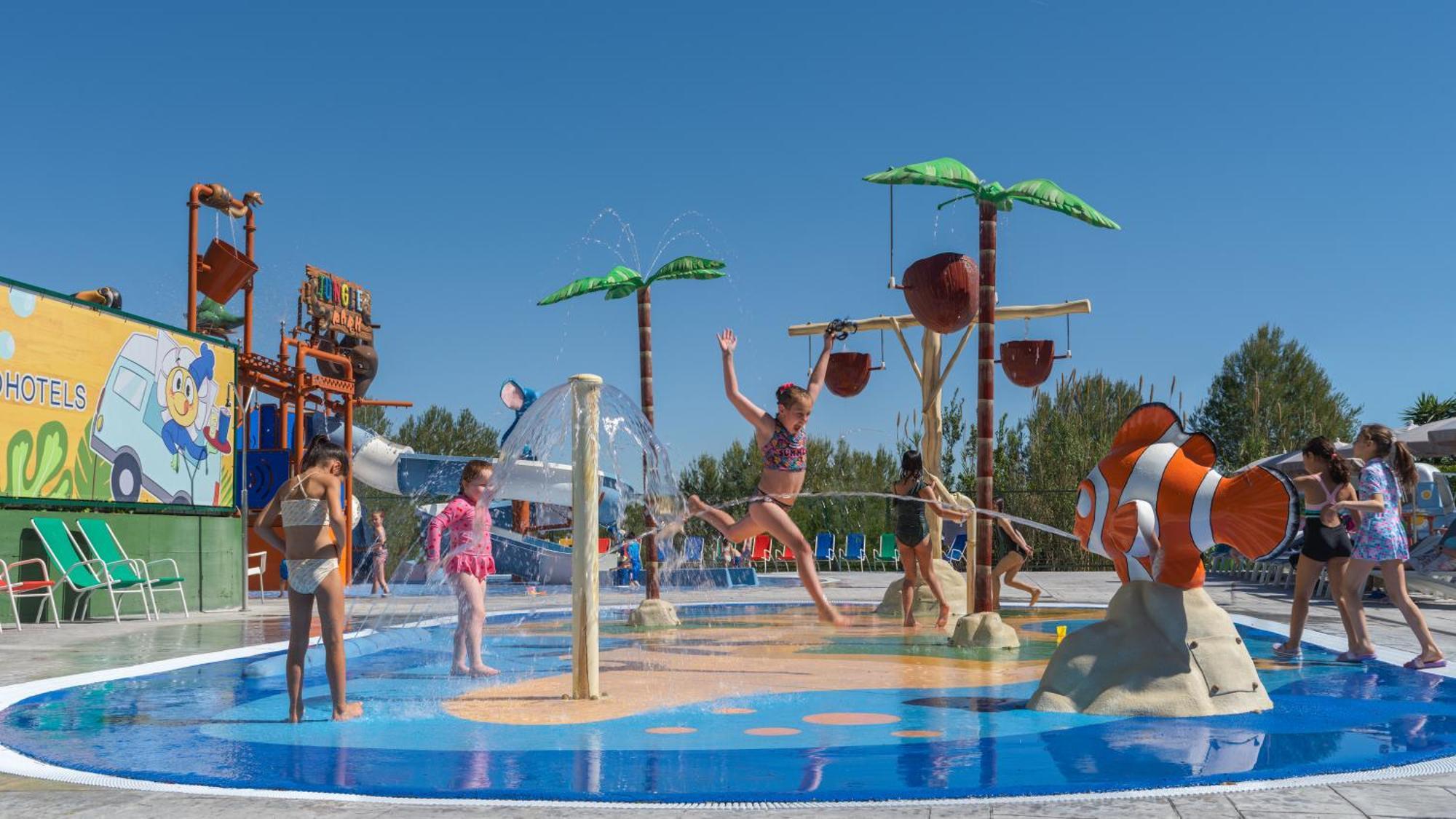 H10 Mediterranean Village Salou Exterior foto