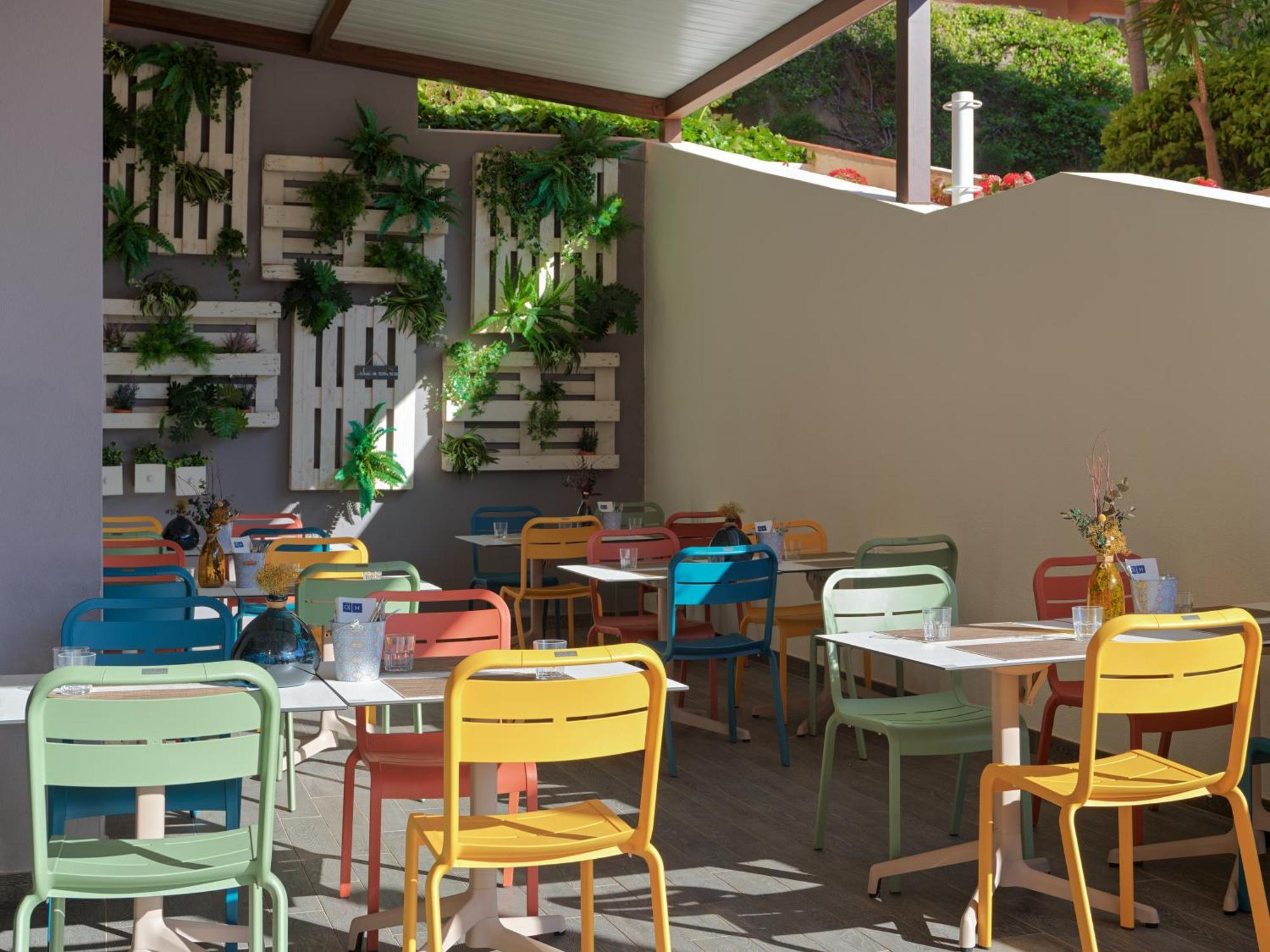 H10 Mediterranean Village Salou Exterior foto