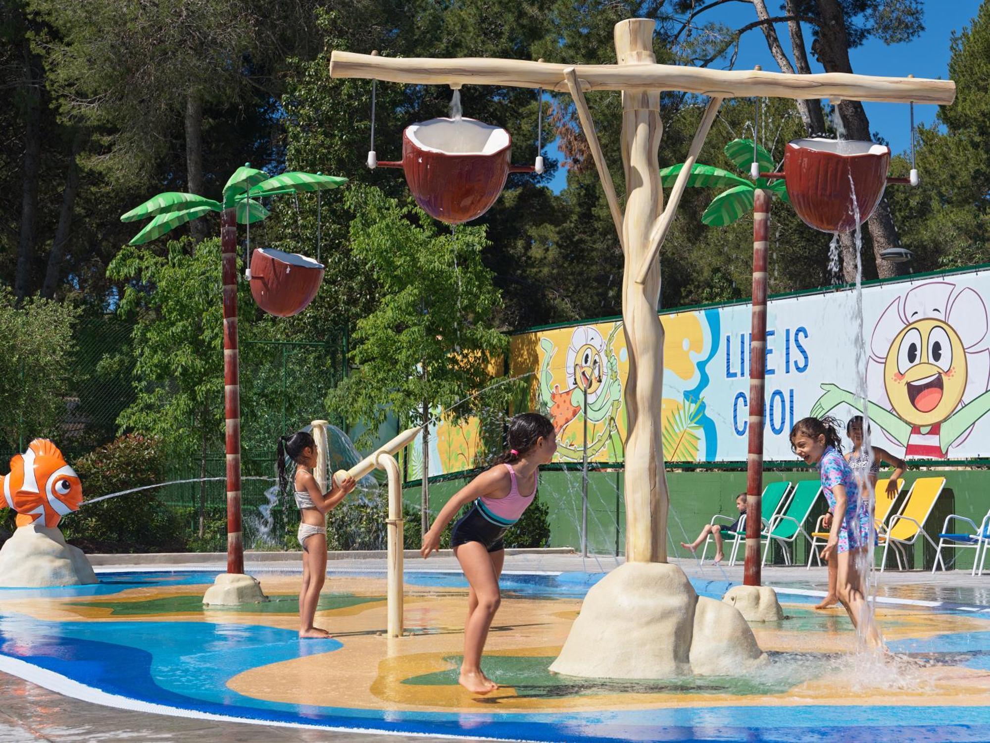H10 Mediterranean Village Salou Exterior foto